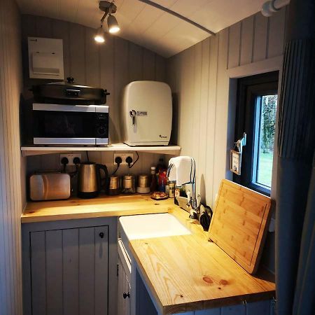 Pen-Rhos Luxury Glamping "Cuckoo'S Nest" Villa Llandrindod Wells Bagian luar foto
