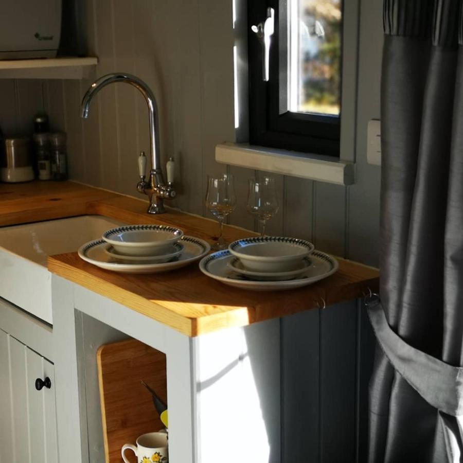 Pen-Rhos Luxury Glamping "Cuckoo'S Nest" Villa Llandrindod Wells Bagian luar foto