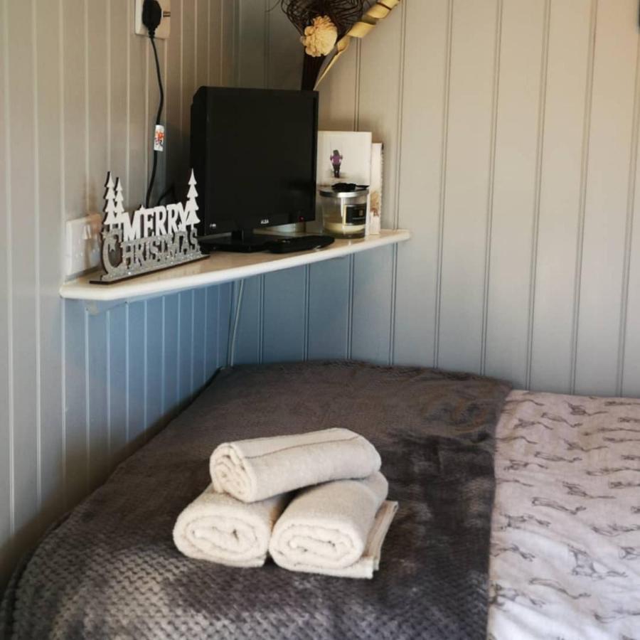 Pen-Rhos Luxury Glamping "Cuckoo'S Nest" Villa Llandrindod Wells Bagian luar foto